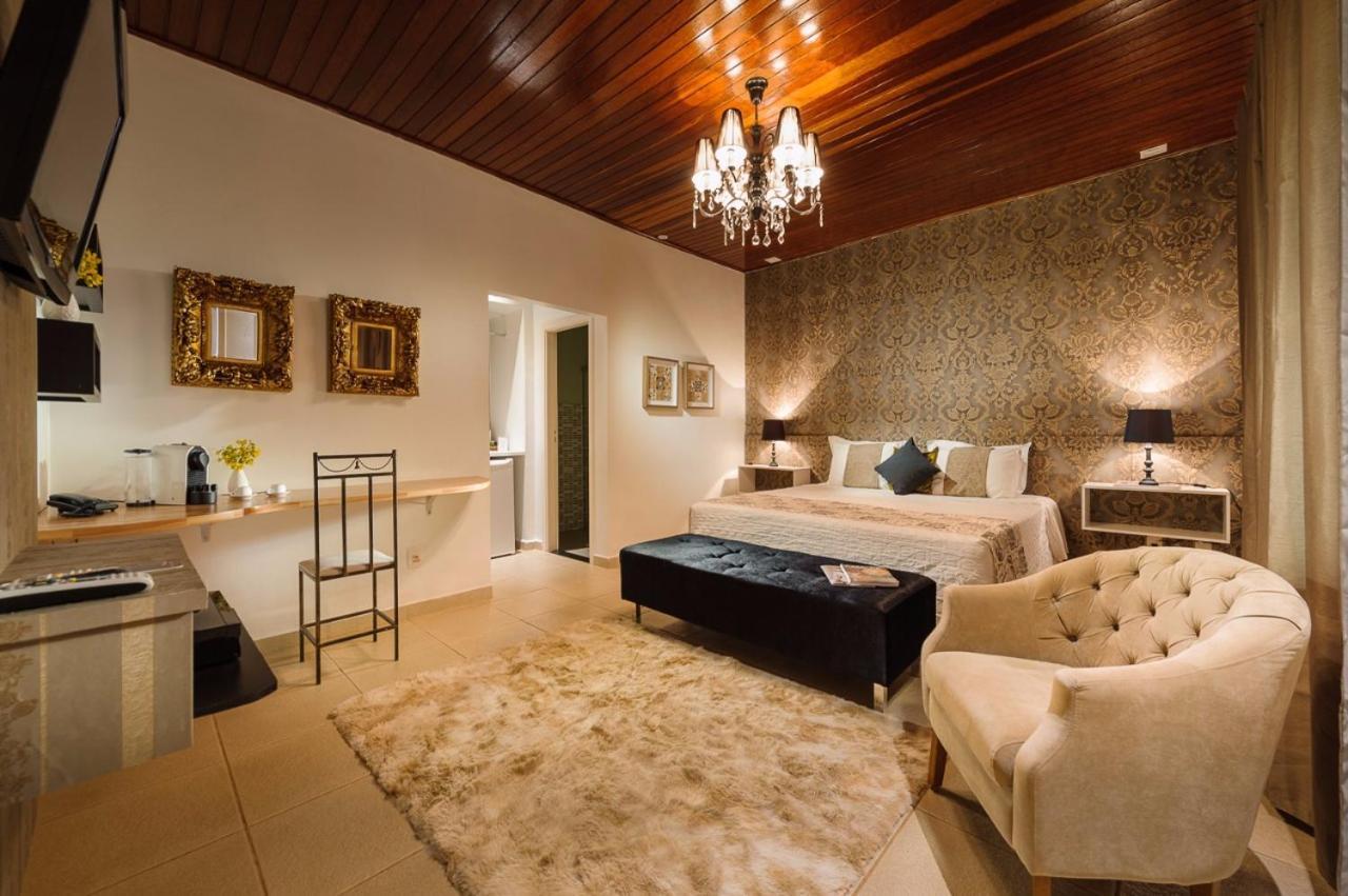 Pousada De Charme Villa Do Comendador ปิเรนนอโปลิส ภายนอก รูปภาพ