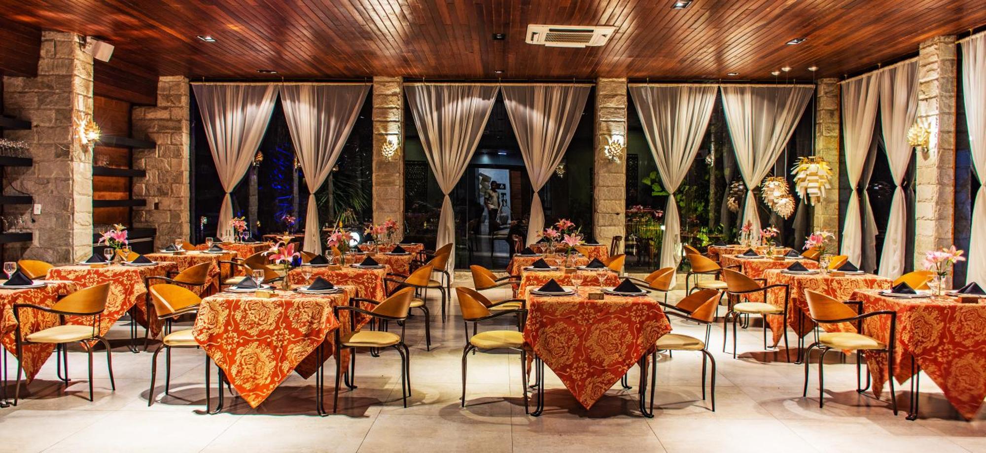 Pousada De Charme Villa Do Comendador ปิเรนนอโปลิส ภายนอก รูปภาพ